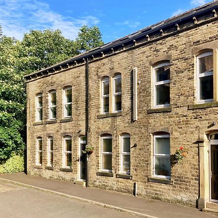 The Old Riverside School House Hebden Bridge Exterior photo